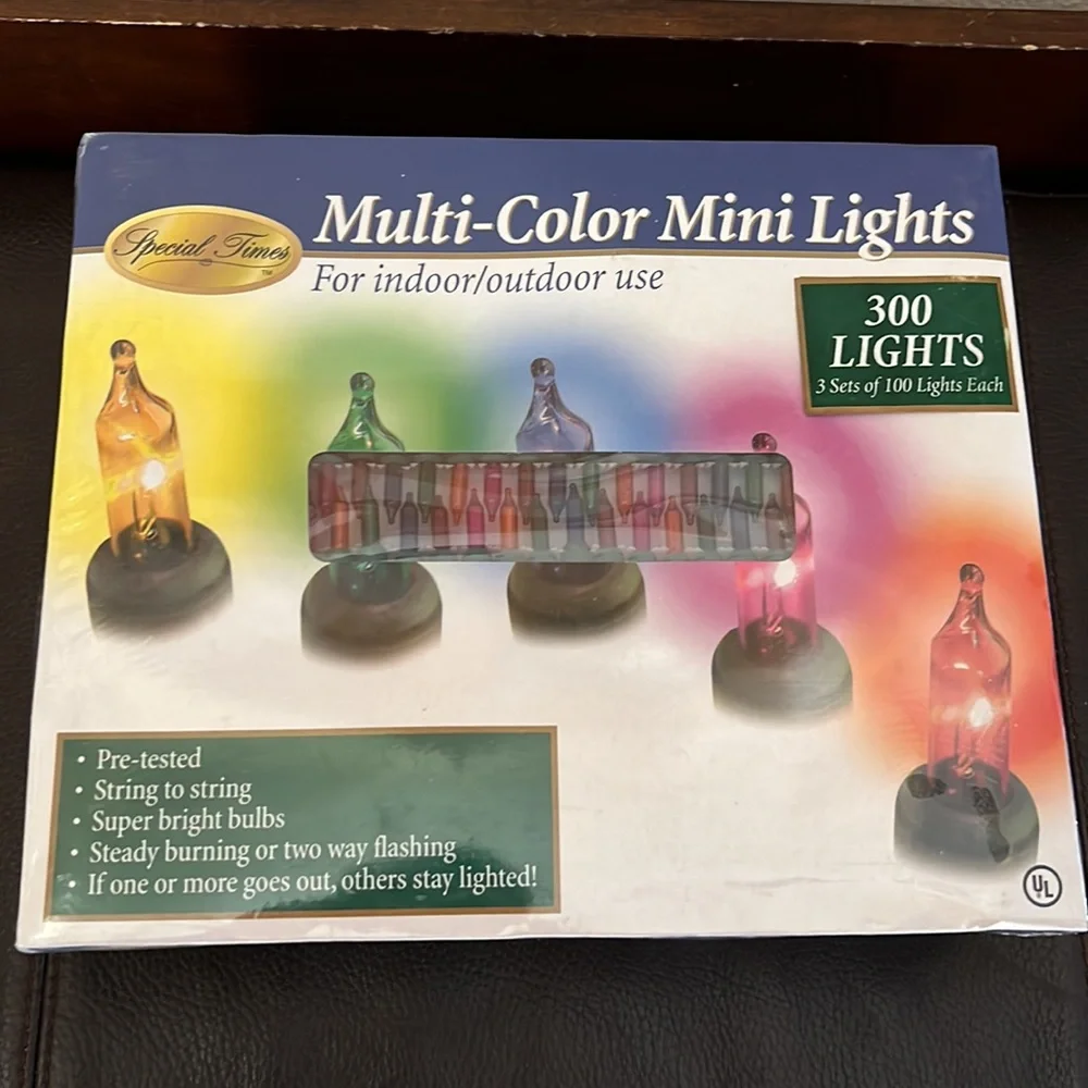 NWOT X-mas 300 Color Mini Lights For Indoor/Outdoor Use -3 Sets of 100 Lights